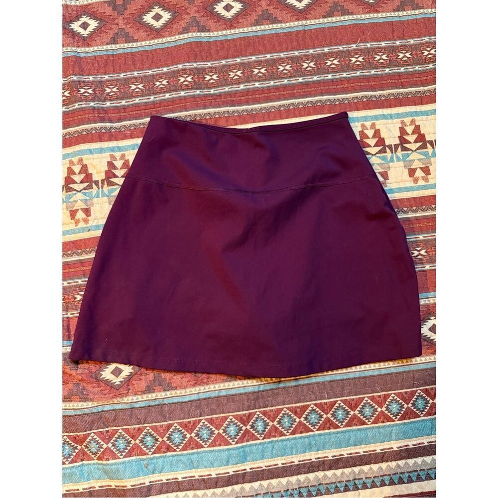 girlfriend collective plum/maroon skort size medium - Picture 4 of 8